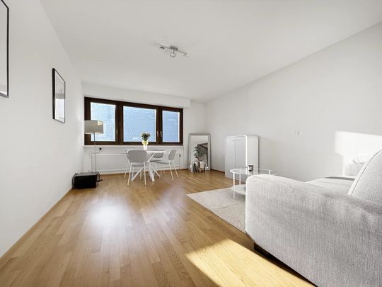 Studio for rent – Sion – Place du Midi - Photo 1