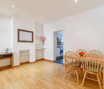 2 Bed Terraced House, Mayfield Road, E13 - Photo 3