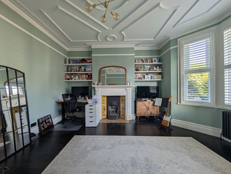 3 Bed Flat, Furness Road, NW10 - Photo 2