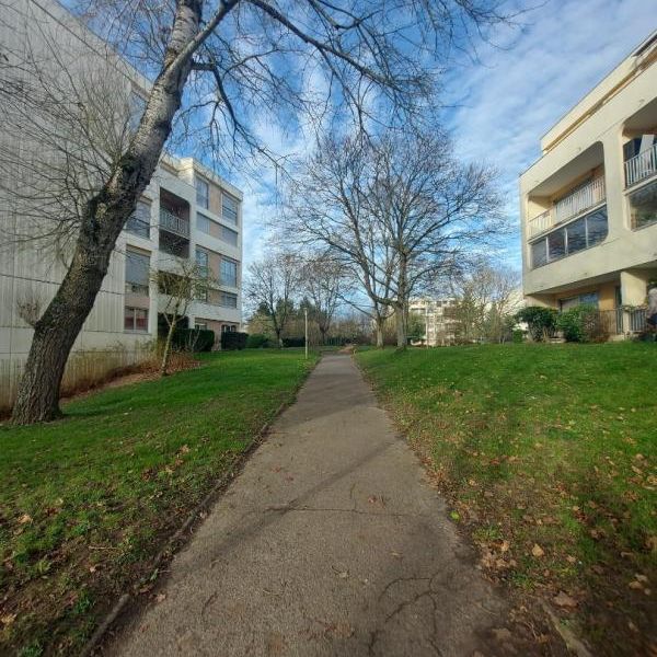 T2 LES ULIS Ulis (91940) - Photo 1