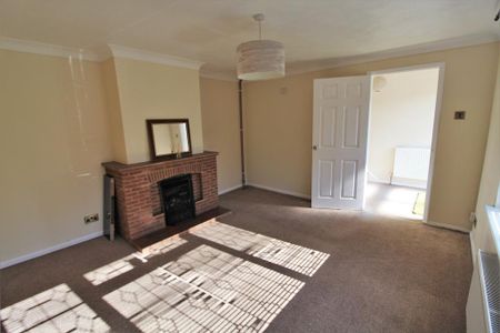 3 bedroom terraced house to rent - Photo 5