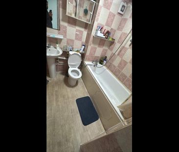 Room in a Shared House, Palmers Road, N11 - Photo 1