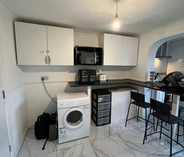 Room in a Shared House, Leggatt Road, E15 - Photo 4