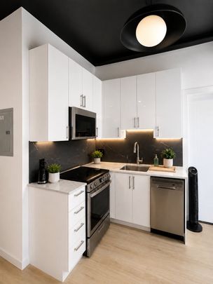 4875 Boul. Édouard-Montpetit, #1C - Photo 1