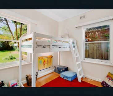 3 Bed, 1 Bath - Photo 2