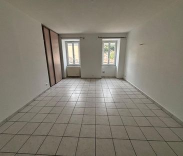 Location Appartement 4 pièces 85m² VALS LES BAINS 07600 - Photo 4