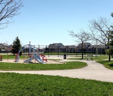 For Lease - 102 Lucena Crescent, Vaughan, Ontario - Photo 1