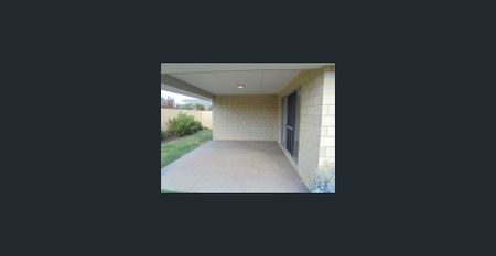 CLOSE TO EVERYTHING - Photo 3