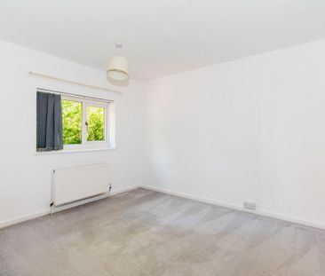 2 bedroom semi-detached house to rent - Photo 3