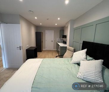 1 bedroom in a house share to rent - Photo 2
