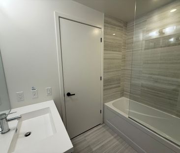 For Lease - 8 Interchange Way Unit# 5803, Vaughan, Ontario - Photo 6
