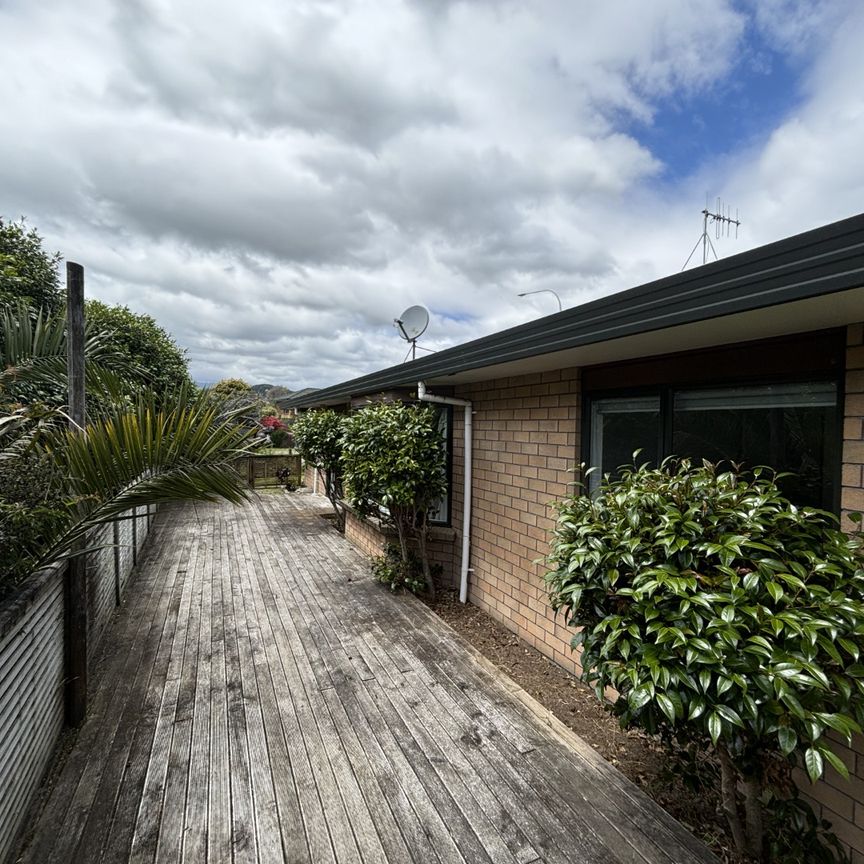 Paraparaumu - 3 Bedrooms - Photo 1