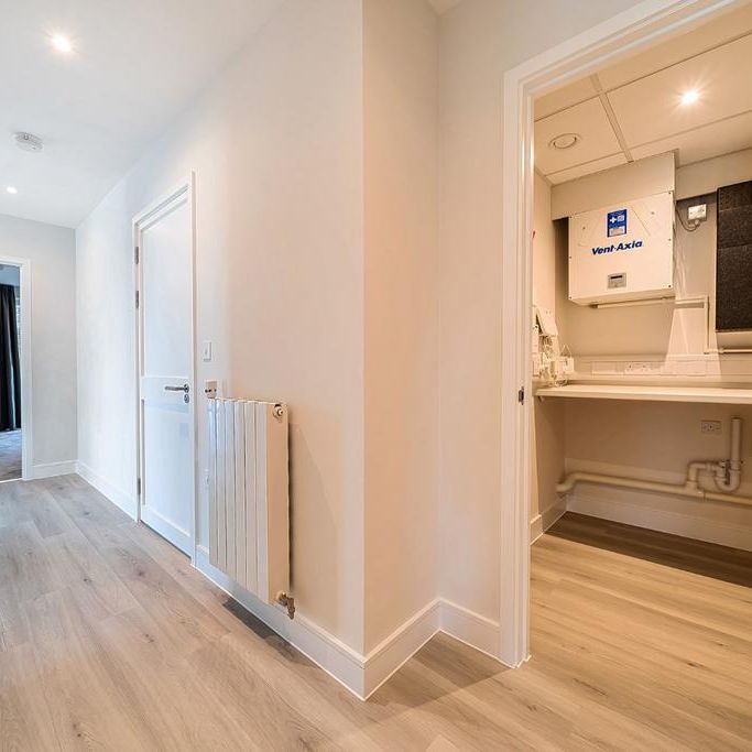 3 bedroom flat to rent - Photo 1