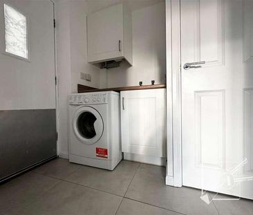 Southfields Green, Gravesend, DA11 - Photo 4