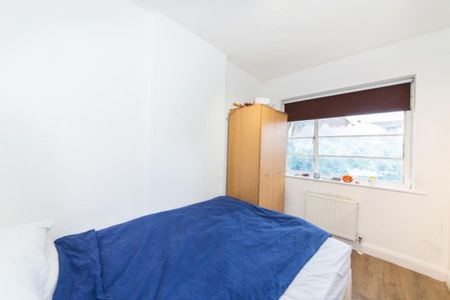 Denison Close Hampstead Garden Suburb N2 - Photo 2