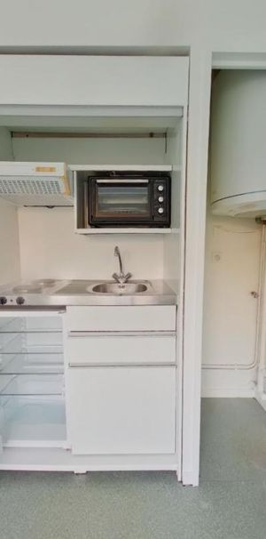 Location Appartement 1 pièce Meublé 21m² POITIERS 86000 - Photo 1