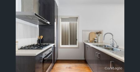 Modern, clean style in heart of Clearview - Photo 4