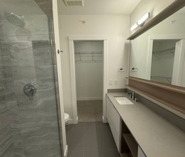 5th Floor Condo in Upper Montrose Building - Photo 5