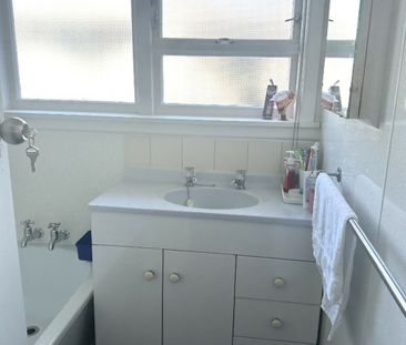 Family Living - Photo 5