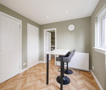 4 bedroom semi-detached house to rent - Photo 3