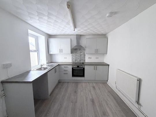 2 bedroom semi-detached house to rent - Photo 1