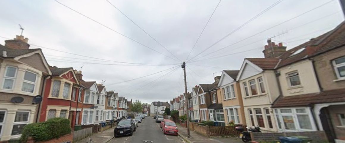 Studio Flat, Stirling Road, HA3 - Photo 1