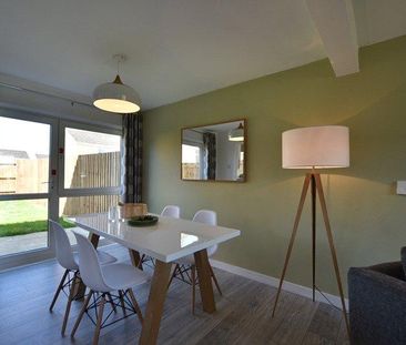 3 bedroom end of terrace house to rent - Photo 1