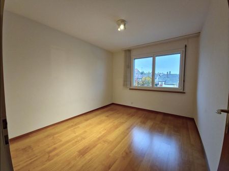 Apartment 4.5 rooms - Photo 3