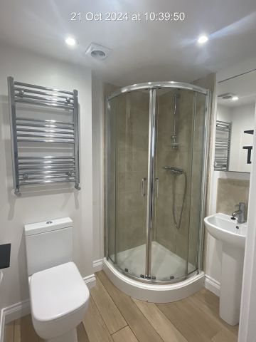 2 Bed Flat, Worsley Court, BS5 - Photo 3