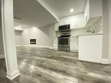 Detached Home For Lease | N8109150 - Photo 5