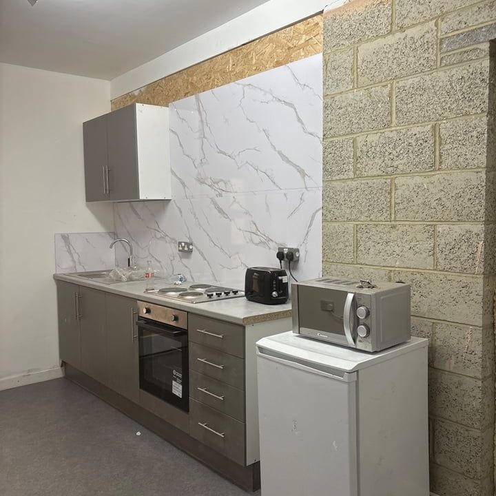 Studio Flat, London, E7 - Photo 1