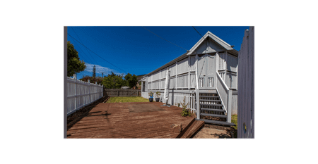 Quaint Queenslander in great location of Wynnum - Photo 5