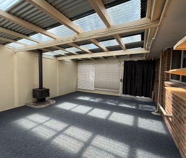 21 Ormond Road, Hampton Park VIC - Photo 5