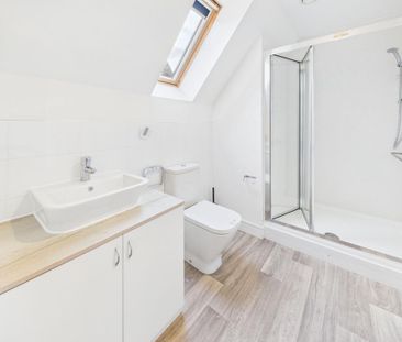 4 bedroom detached house to rent - Photo 5