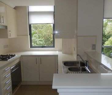 2 Bedroom Apartment in Ideal Location - Photo 4