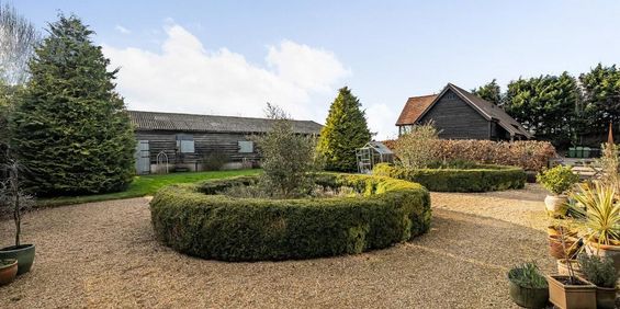 2 bedroom semi-detached house to rent - Photo 3