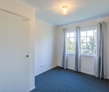 3 Bedroom Townhouse for Rent in Springwood– Hidden Gem! - Photo 4