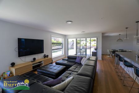 14 Tatiana Close, Devonport - Photo 3