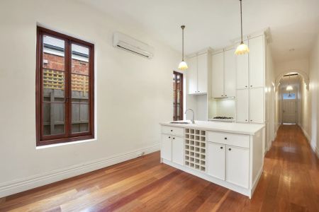 Perfectly Positioned Two Bedroom House - Photo 4