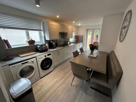 Trevor drive, Crosby, L23 2RN - Photo 4