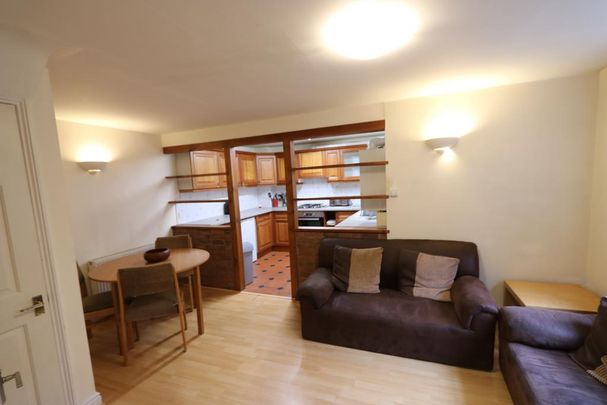 4 bedroom flat to rent - Photo 1