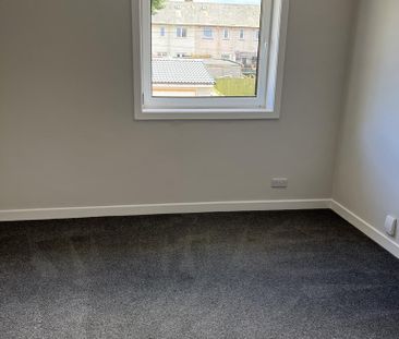 4 bedroom terraced house to rent - Photo 3