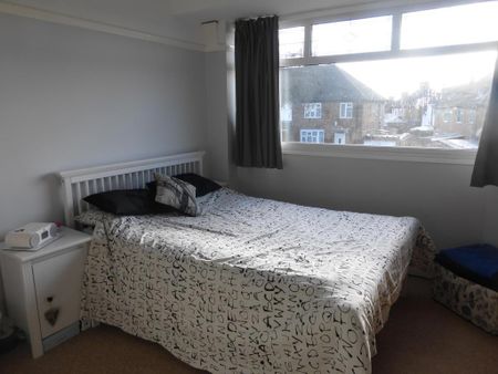3 bedroom property to rent - Photo 3