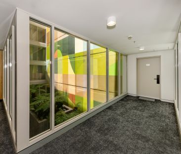 Inner City Living at Its Best � Stylish Cento Apartment! - Photo 2