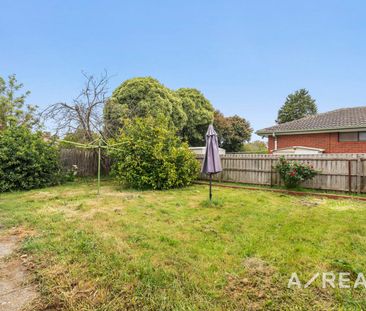 38 Primrose Hill Close, Endeavour Hills, Vic 3802 - Photo 3