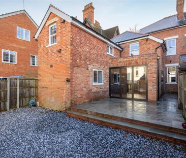 5 bedroom townhouse to rent - Photo 6