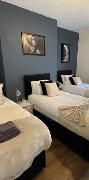 Room in a Shared House, Cross Woodstock Street, LS2 - Photo 1