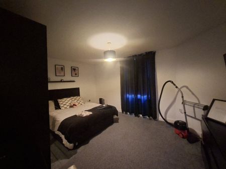 Grimsby Road - Photo 2