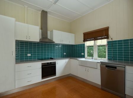 7 Stonehaven St Mount Lofty - Photo 5