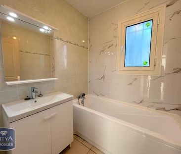 Location Appartement 2 pièces 43m² LES ANGLES 30133 - Photo 6